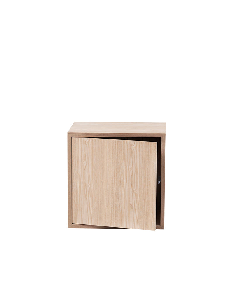 Stacked - Oak shelf with door - Medium