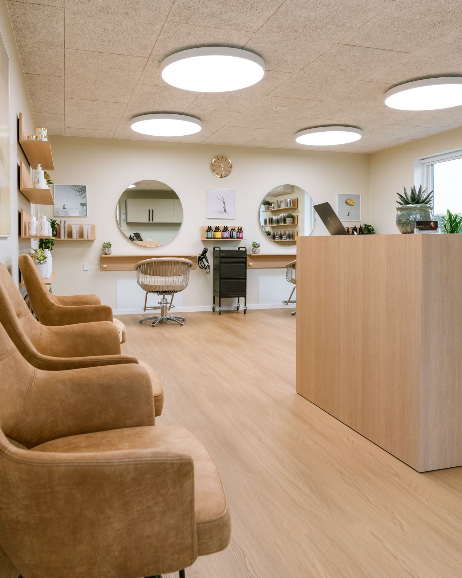 Sunlight - White round hairdresser lighting ø90